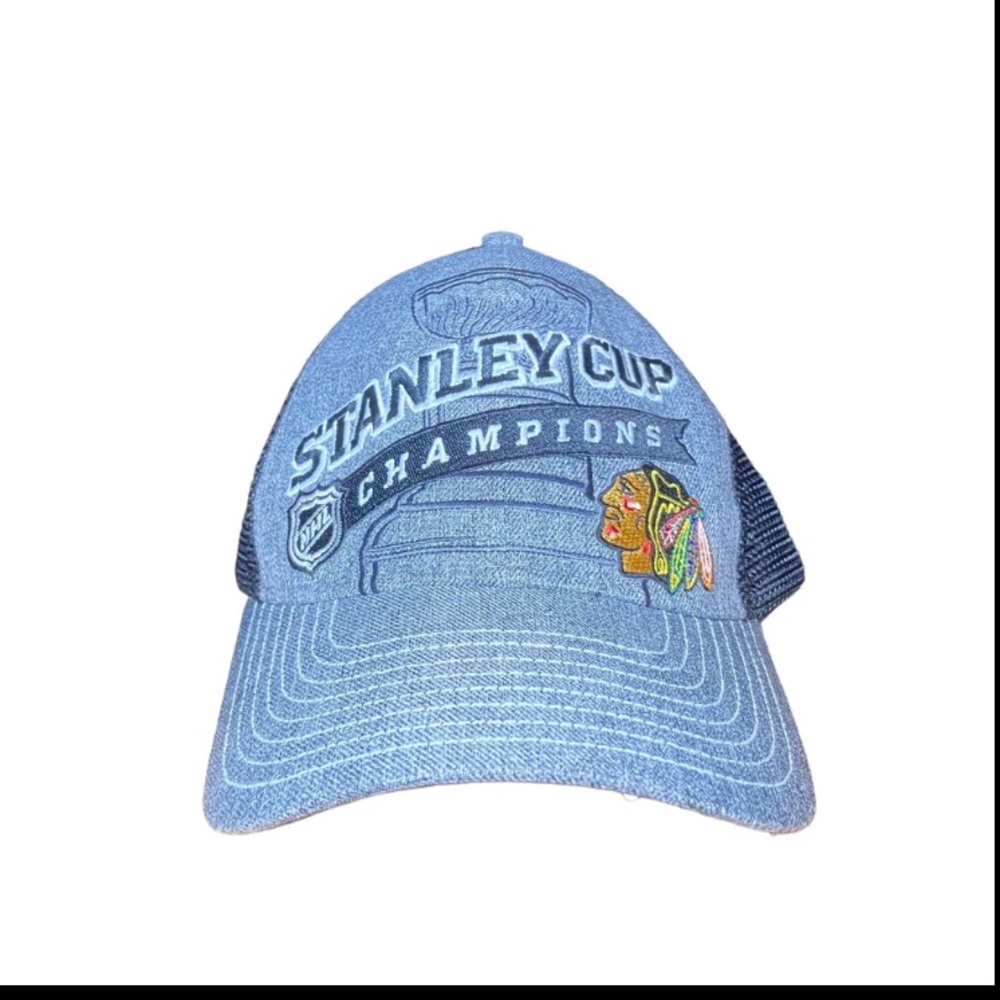 Chicago Blackhawks NHL 2013 Stanley Cup Champions Reebok Locker Room Cap Hat